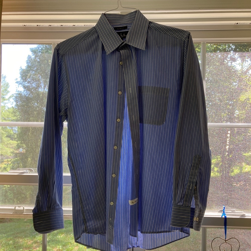 Nicole Miller blue club shirt. Excellent condition